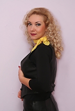 Ukrainian mail order bride Zoya from Nikolaev with blonde hair and green eye color - image 4