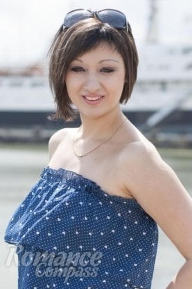 Ukrainian mail order bride Yana from Nikolaev with black hair and green eye color - image 1