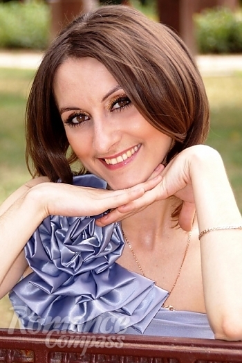 Ukrainian mail order bride Tatyana from Sverdlovsk with brunette hair and brown eye color - image 1