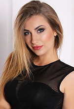 Ukrainian mail order bride Olga from Zaporozhye with light brown hair and green eye color - image 3