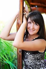 Ukrainian mail order bride Elena from Kherson with brunette hair and brown eye color - image 5