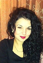 Ukrainian mail order bride Kseniya from Lugansk with brunette hair and brown eye color - image 4