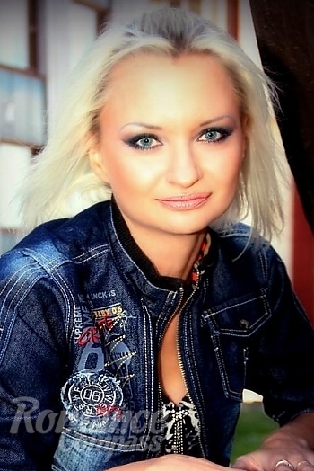 Ukrainian mail order bride Liliya from Lugansk with blonde hair and grey eye color - image 1