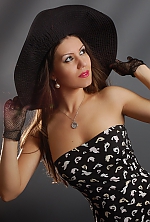 Ukrainian mail order bride Juliana from Kharkov with brunette hair and brown eye color - image 2
