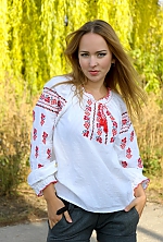 Ukrainian mail order bride Yuliya from Kharkov with blonde hair and grey eye color - image 3