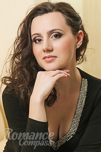 Ukrainian mail order bride Anna from Poltava with brunette hair and hazel eye color - image 1