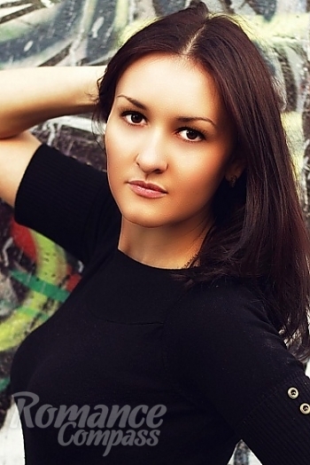 Ukrainian mail order bride Anastasia from Lugansk with brunette hair and brown eye color - image 1