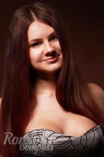 Ukrainian mail order bride Valery from Lugansk with brunette hair and brown eye color - image 1