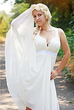 Ukrainian mail order bride Masha from Nikolaev with brunette hair and green eye color - image 2