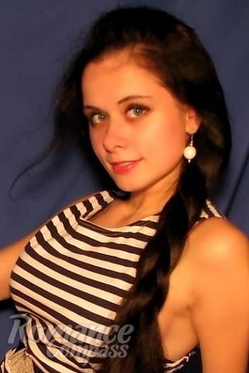 Ukrainian mail order bride Eleonora from Rubezhnoe with black hair and blue eye color - image 1