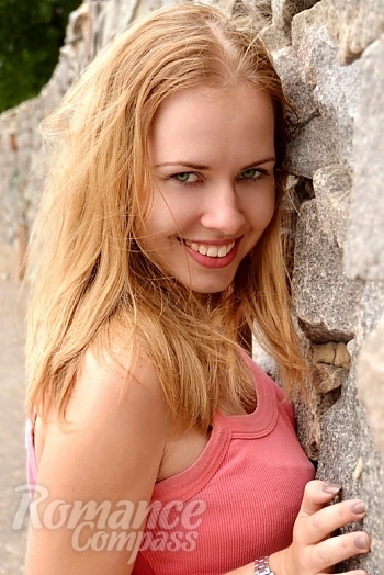 Ukrainian mail order bride Alina from Poltava with blonde hair and green eye color - image 1