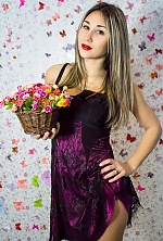 Ukrainian mail order bride Alisa from Nikolaev with light brown hair and hazel eye color - image 4