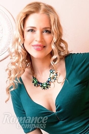 Ukrainian mail order bride Violetta from Bialystok with blonde hair and blue eye color - image 1