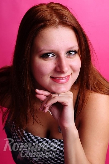 Ukrainian mail order bride Evgeniya from Cherkassy with brunette hair and green eye color - image 1