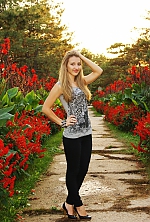 Ukrainian mail order bride Alena from Simferopol with light brown hair and hazel eye color - image 5