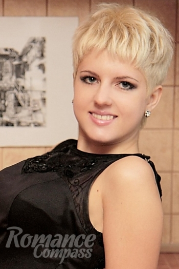 Ukrainian mail order bride Alexandra from Kherson with blonde hair and blue eye color - image 1
