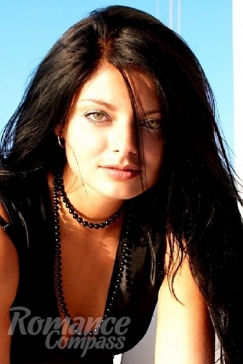 Ukrainian mail order bride Natalya from Nikolaev with brunette hair and green eye color - image 1