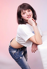 Ukrainian mail order bride Yulia from Nikolaev with brunette hair and green eye color - image 2