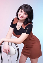 Ukrainian mail order bride Yulia from Nikolaev with brunette hair and green eye color - image 4