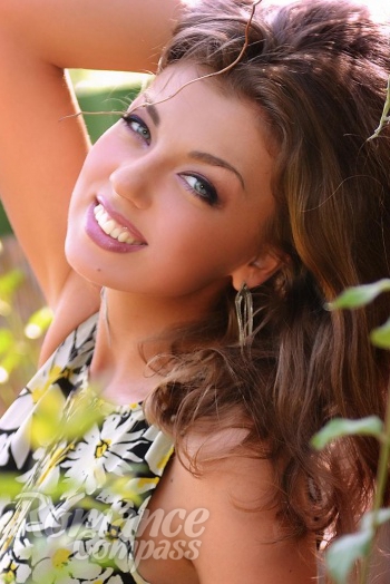 Ukrainian mail order bride Aliona from Kharkov with light brown hair and blue eye color - image 1