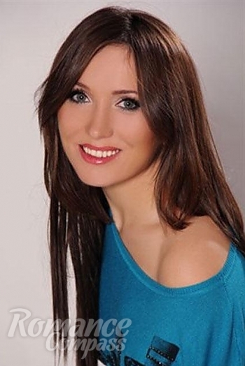 Ukrainian mail order bride Juliana from Odessa with light brown hair and green eye color - image 1