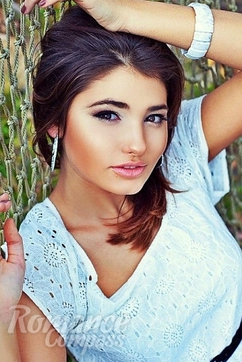 Ukrainian mail order bride Alina from Odessa with brunette hair and brown eye color - image 1