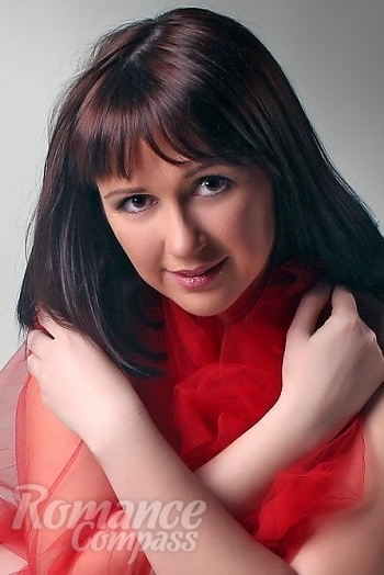 Ukrainian mail order bride Oksana from Zaporozhye with brunette hair and brown eye color - image 1