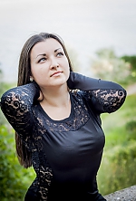 Ukrainian mail order bride Viktoria from Novaya Odessa with light brown hair and green eye color - image 5