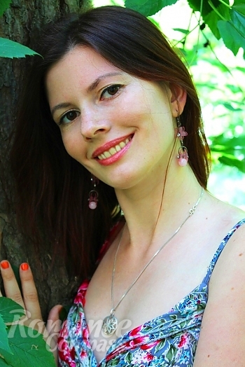 Ukrainian mail order bride Julia from Cherkassy with light brown hair and brown eye color - image 1