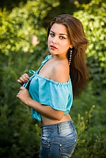 Ukrainian mail order bride Anna from Nikopol with brunette hair and brown eye color - image 2