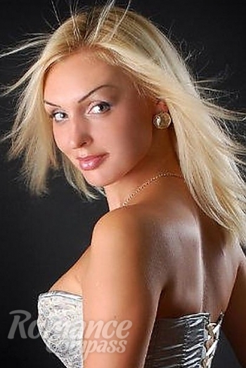 Ukrainian mail order bride Elena from Kharkov with blonde hair and grey eye color - image 1