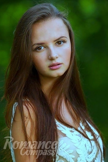 Ukrainian mail order bride Taisiya from Yuzhnoukrainsk with light brown hair and hazel eye color - image 1