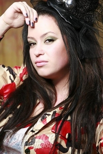 Ukrainian mail order bride Ekaterina from Kharkov with brunette hair and hazel eye color - image 1