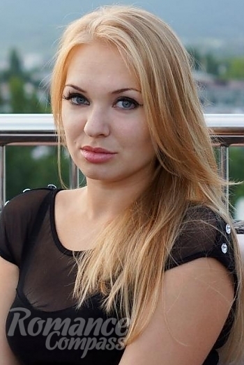Ukrainian mail order bride Natalya from Mariupol with blonde hair and green eye color - image 1