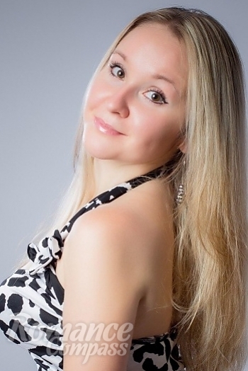 Ukrainian mail order bride Oksana from Cherkassy with blonde hair and green eye color - image 1