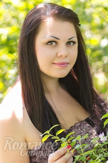 Ukrainian mail order bride Tatyana from Nikolaev with brunette hair and hazel eye color - image 1