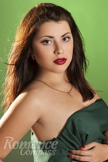 Ukrainian mail order bride Yulia from Kharkov with black hair and brown eye color - image 1