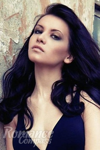 Ukrainian mail order bride Anna from Sevastopol with brunette hair and brown eye color - image 1