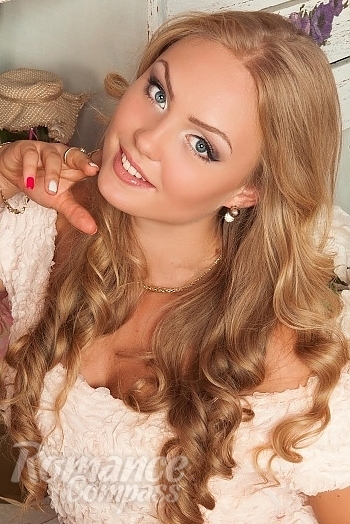 Ukrainian mail order bride Elizaveta from Kharkov with blonde hair and blue eye color - image 1
