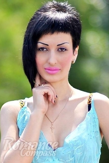 Ukrainian mail order bride Daria from Nikolaev with black hair and black eye color - image 1