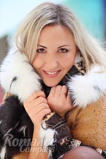 Ukrainian mail order bride Tatiana from Nikolaev with blonde hair and brown eye color - image 1