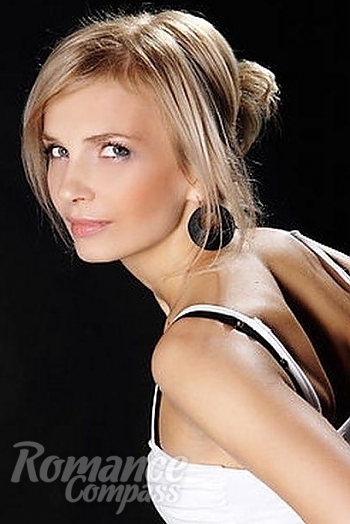 Ukrainian mail order bride Viktoria from Donetsk with blonde hair and grey eye color - image 1