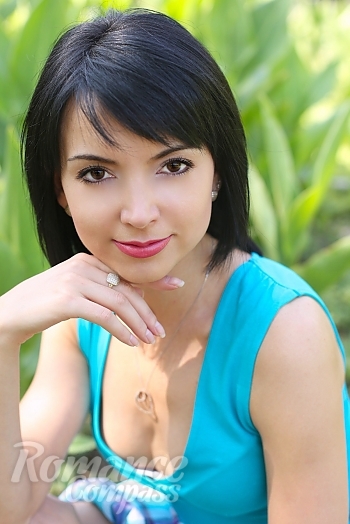 Ukrainian mail order bride Elena from Zaporozhje with black hair and brown eye color - image 1