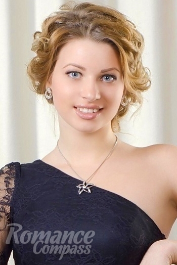 Ukrainian mail order bride Anita from Nikolaev with blonde hair and brown eye color - image 1
