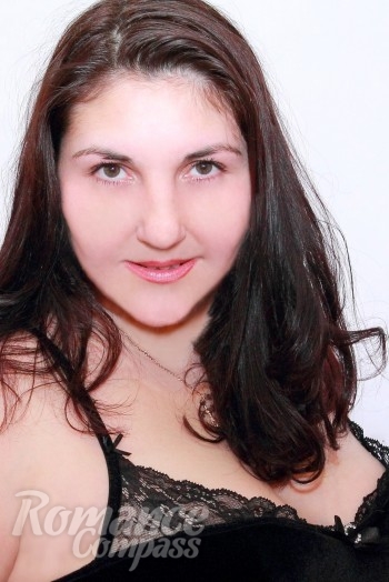 Ukrainian girl Iya,44 years old with brown eyes and brunette hair.