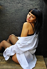 Ukrainian mail order bride Elena from Kherson with black hair and brown eye color - image 4