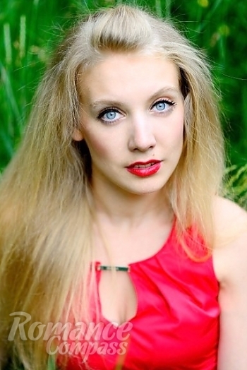 Ukrainian mail order bride Anastasiya from Cherkassy with blonde hair and blue eye color - image 1