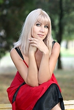 Ukrainian mail order bride Natalia from Odessa with blonde hair and green eye color - image 4