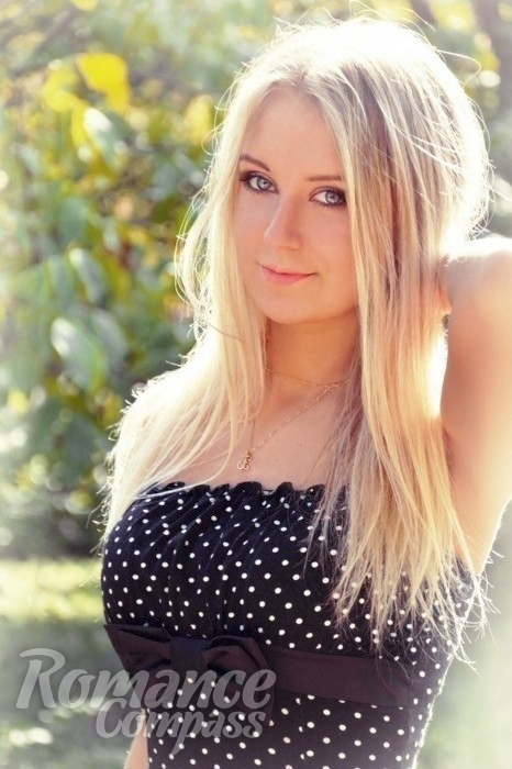 Date Ukraine Single Girl Ekaterina Blue Eyes Blonde Hair 32 Years