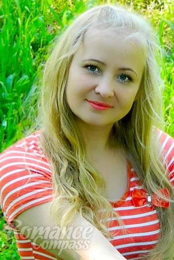 Ukrainian mail order bride Svitlana from Mironovka with blonde hair and blue eye color - image 1
